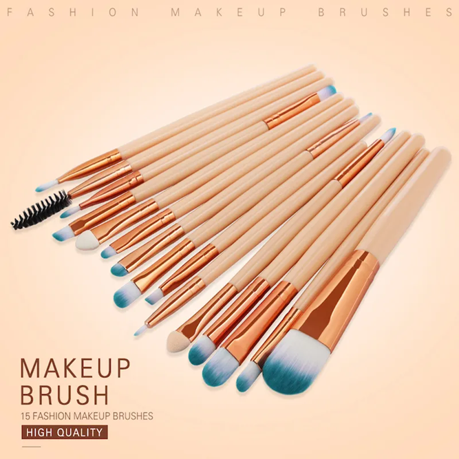 Set of 15 Professional Synthetic Makeup Brushes